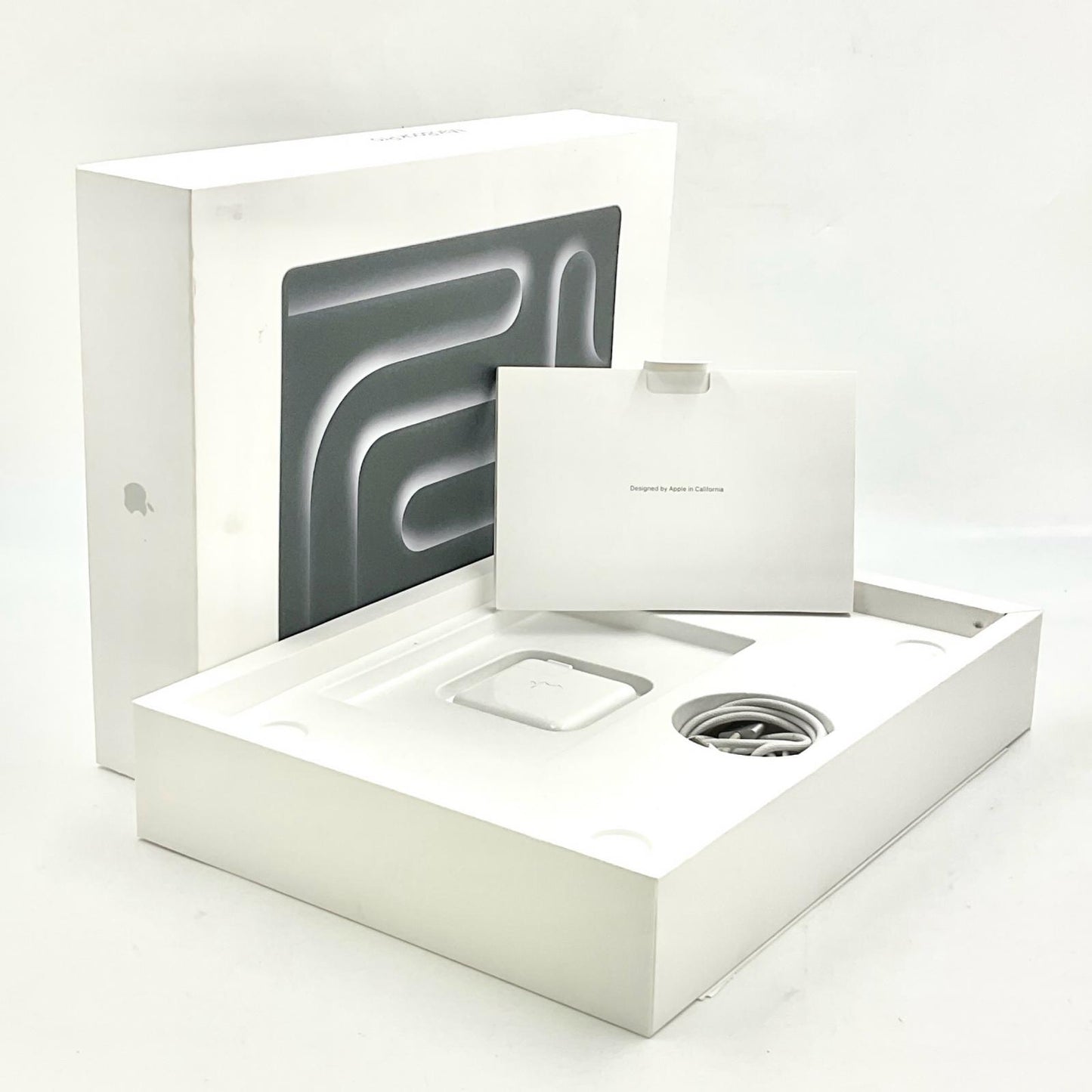 【全額返金保証】【最速発送】Apple MacBook Pro 14インチ 2024 Apple M4 16GB SSD 1TB シルバー 100% 美品 動作確認済