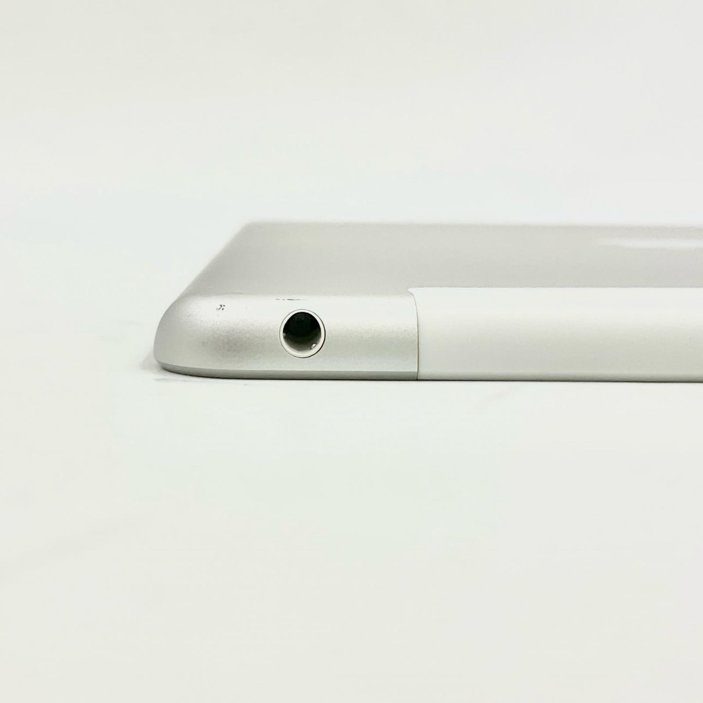 【全額返金保証】【最速発送】Apple iPad iPad 10.2インチ 第7世代 32GB シルバー WiFi+Cellular Softbank 白ロム 動作確認済