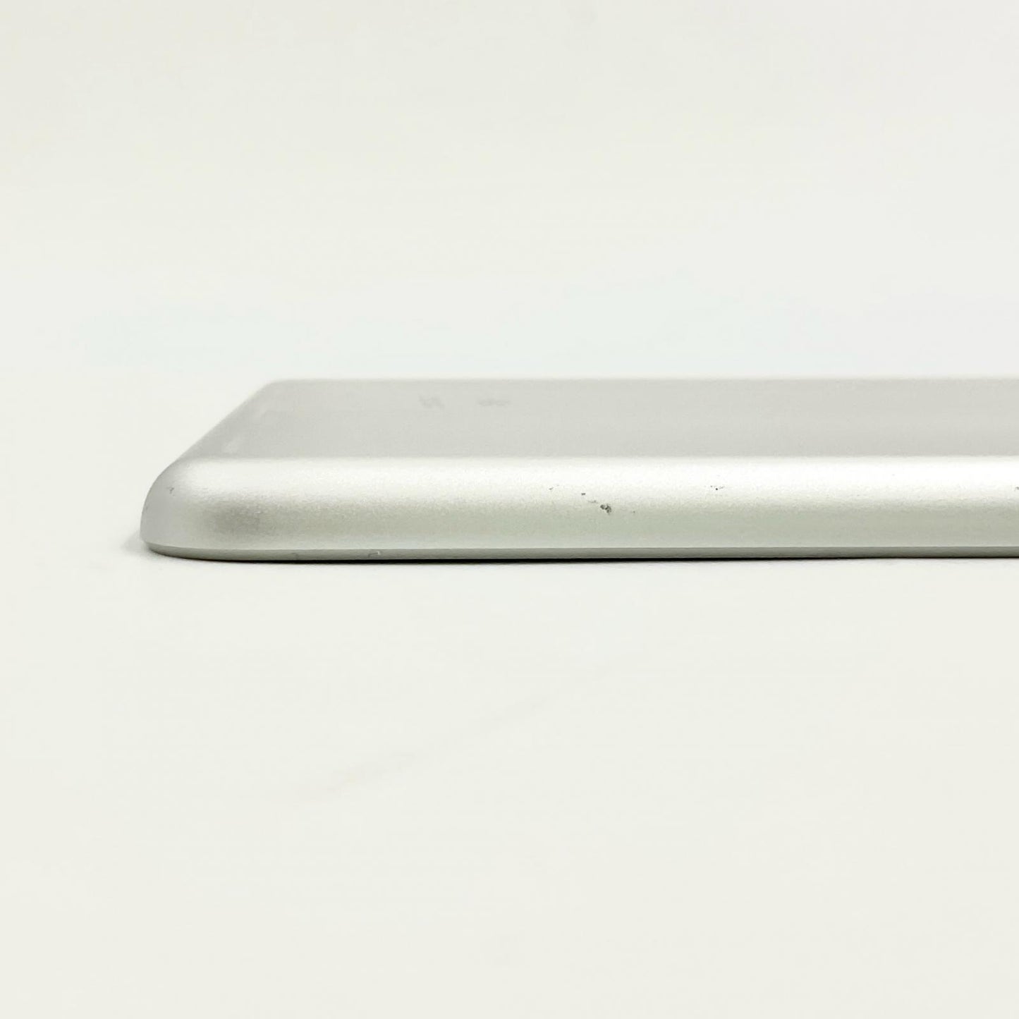 【全額返金保証】【最速発送】Apple iPad iPad 10.2インチ 第7世代 32GB シルバー WiFi+Cellular Softbank 白ロム 動作確認済