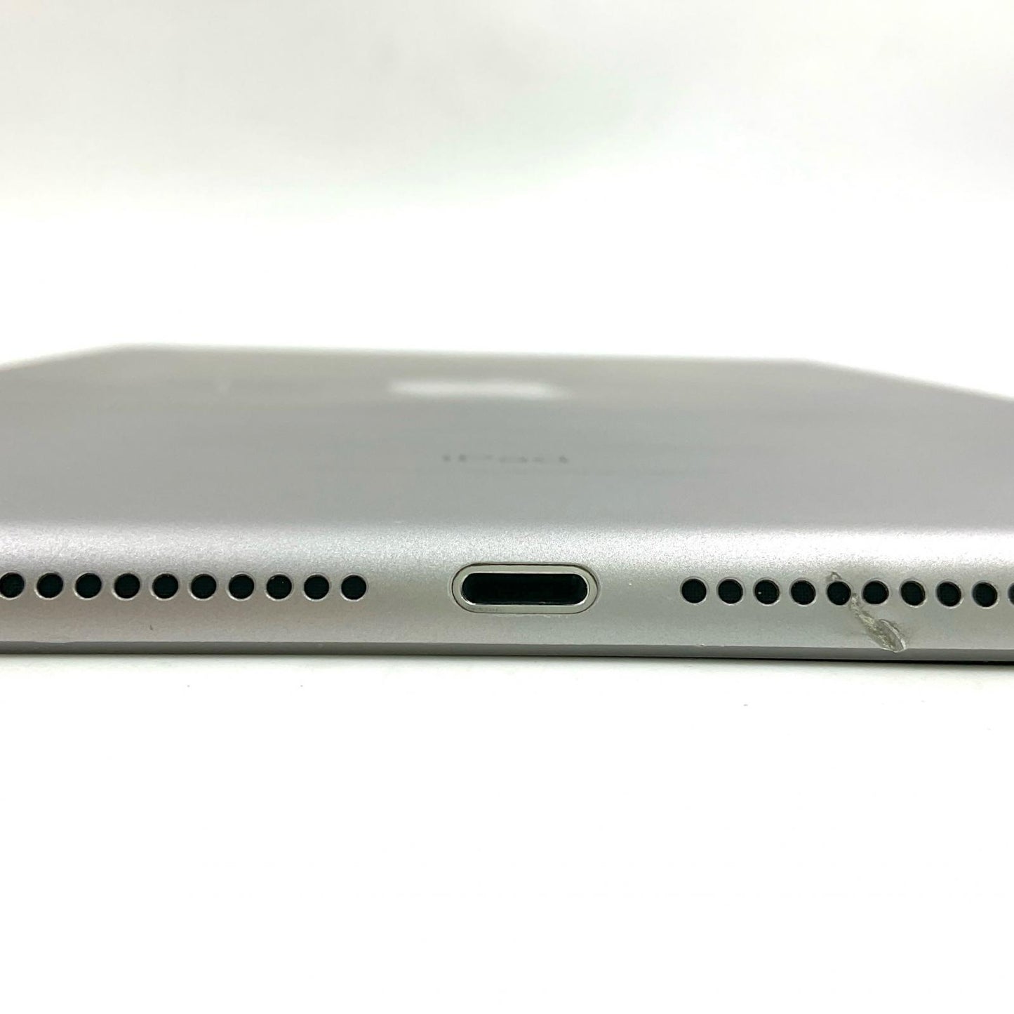 【最速発送】Apple iPad iPad 9.7インチ 第5世代 32GB スペースグレイ Wi-Fi【難有】