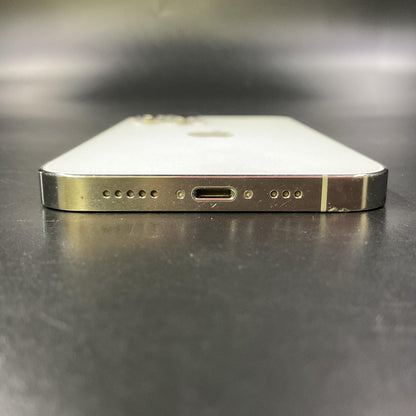 【最速発送】Apple iPhone iPhone 12 Pro 128GB シルバー docomo 白ロム【難有】 86%