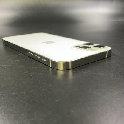 【最速発送】Apple iPhone iPhone 12 Pro 128GB シルバー docomo 白ロム【難有】 86%
