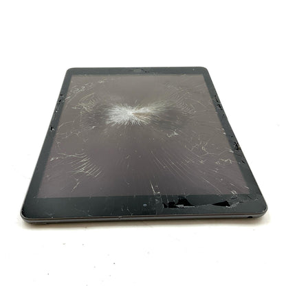 【最速発送】Apple iPad iPad 10.2インチ 第7世代 32GB スペースグレイ Wi-Fi【難有】