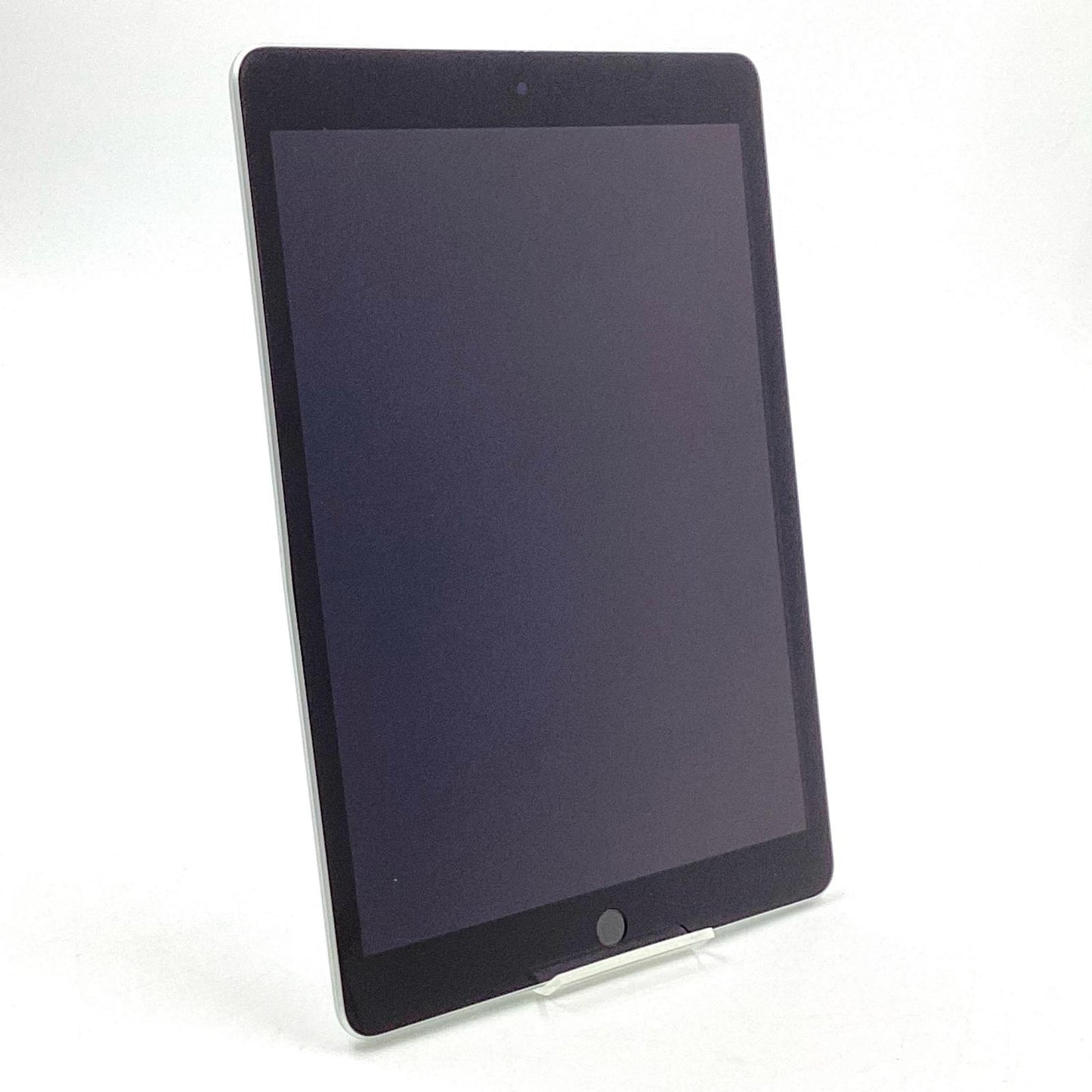 【全額返金保証】【最速発送】Apple iPad iPad 10.2インチ 第9世代 64GB シルバー Wi-Fi 動作確認済