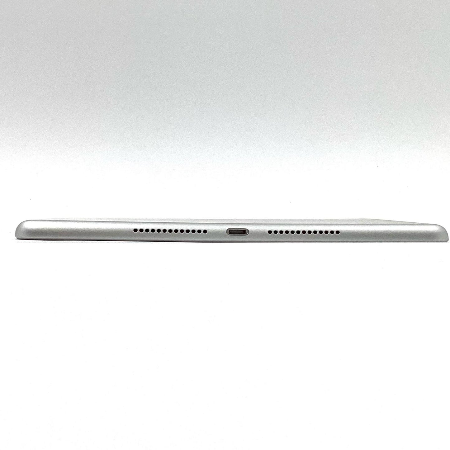 【全額返金保証】【最速発送】Apple iPad iPad 10.2インチ 第9世代 64GB シルバー Wi-Fi 動作確認済