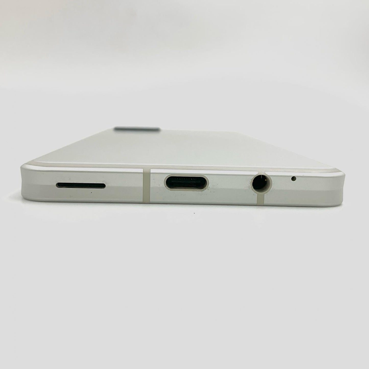 【全額返金保証】【最速発送】SHARP AQUOS sense6 128GB シルバー SIMフリー SH-M19 白ロム 動作確認済