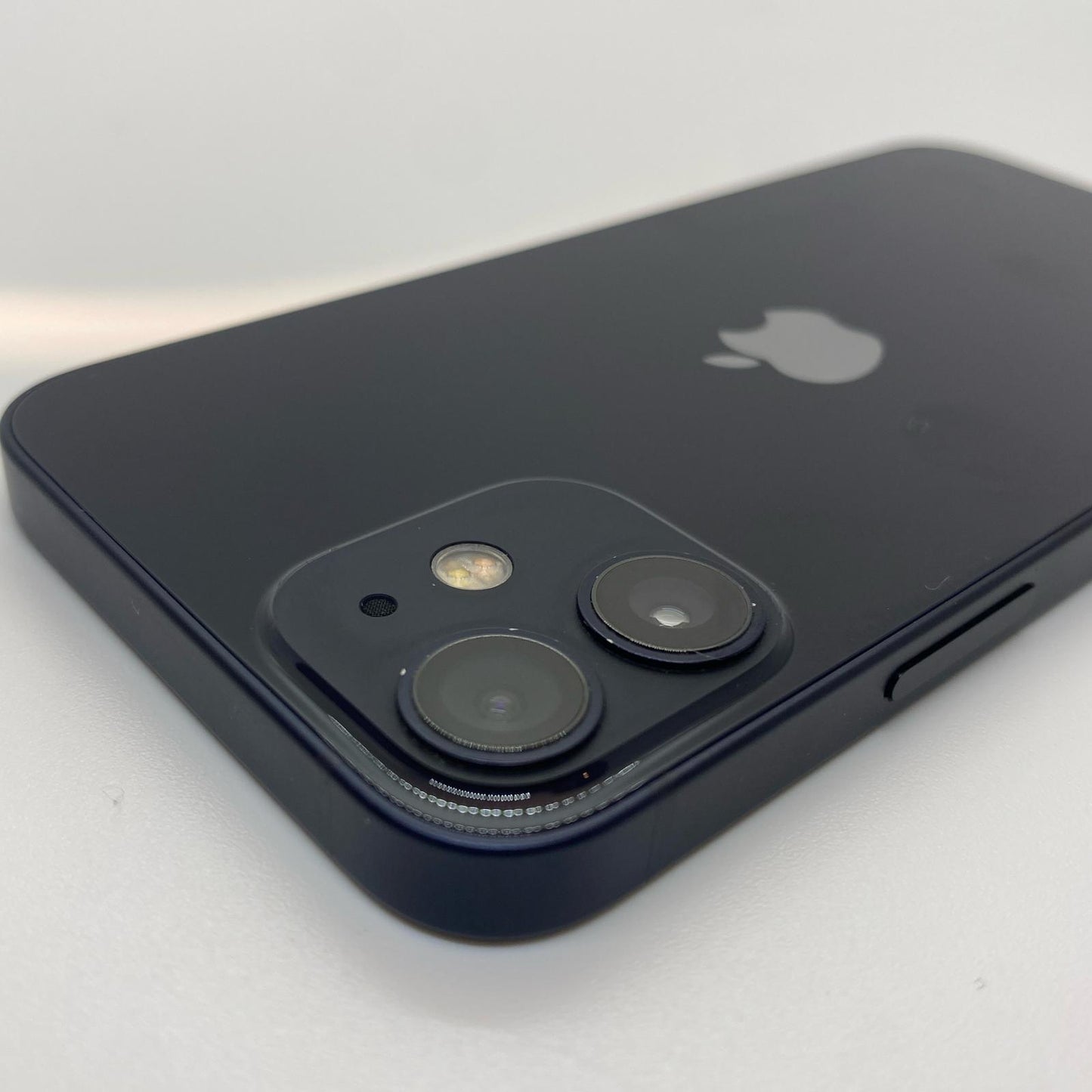 【全額返金保証】【最速発送】Apple iPhone IPhone 12 mini 12 mini 128GB ブラック docomo SIMフリー 白ロム 動作確認済 79%