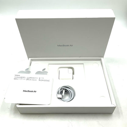 【全額返金保証】【最速発送】Apple MacBook Air 13インチ 2022 Apple M2 8GB SSD 256GB シルバー 100% 超美品 動作確認済