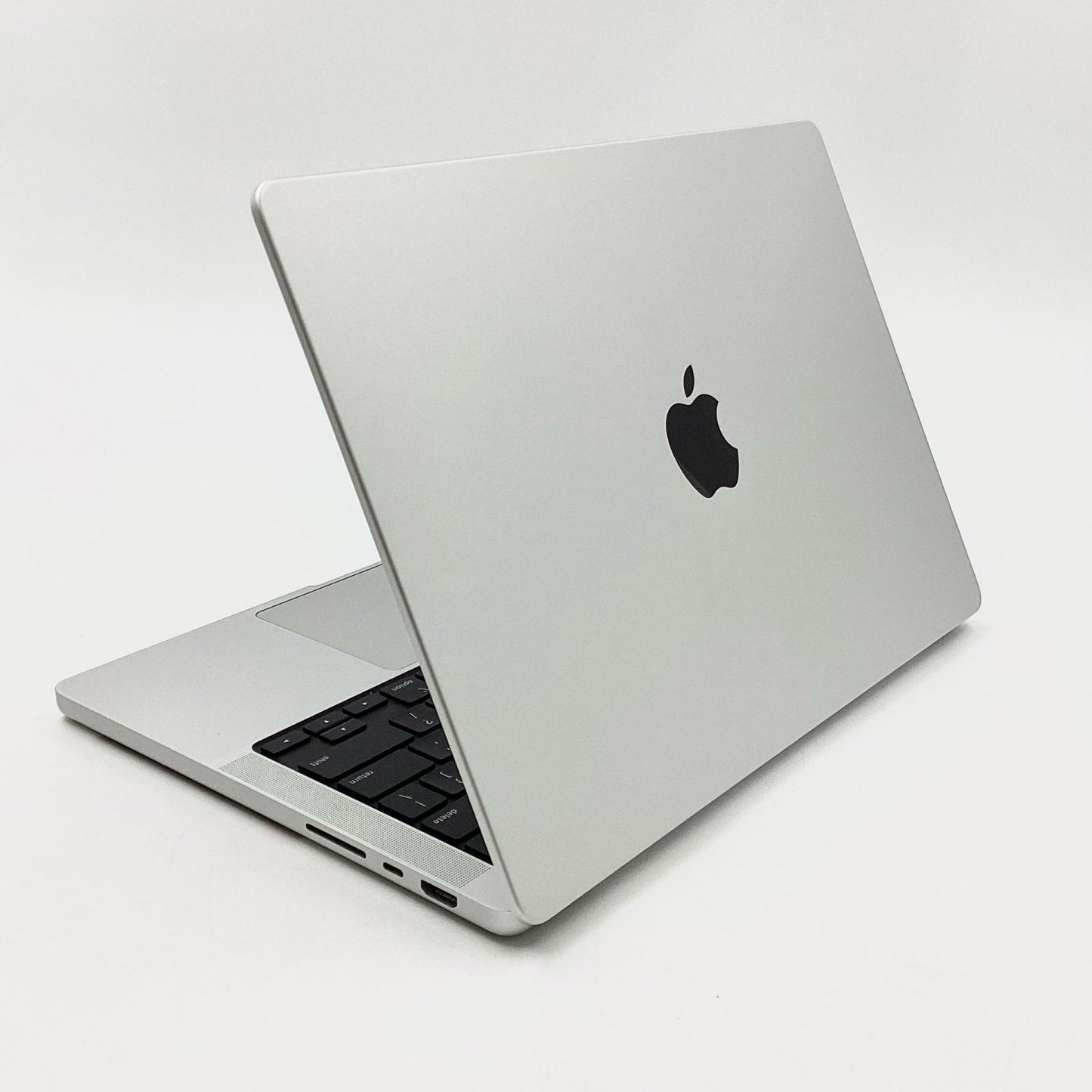 【全額返金保証】【最速発送】Apple MacBook Pro 14インチ 2021 Apple M1 Max 32GB SSD 1TB シルバー 94% 美品 動作確認済