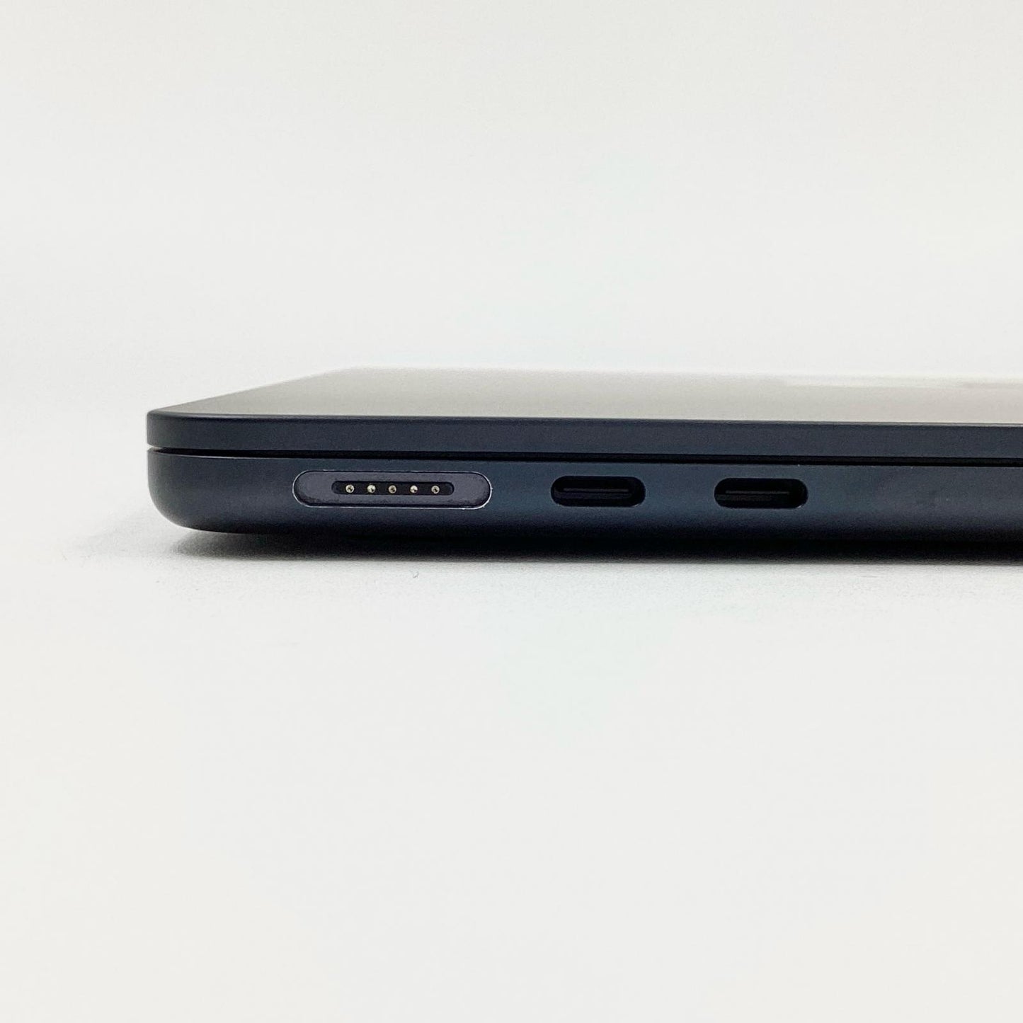【全額返金保証】【最速発送】Apple MacBook Air 13.6インチ 2022 Apple M2 8GB SSD 256GB ミッドナイト 99% 動作確認済