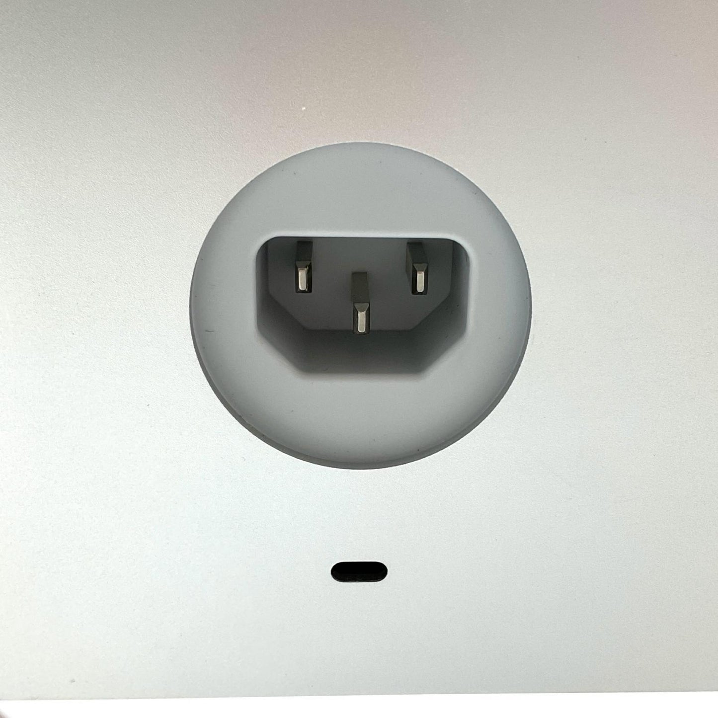 【全額返金保証】【最速発送】Apple iMac 21.5インチ 2.8GHz Intel Core i5 8GB HDD 1TB シルバー 動作確認済