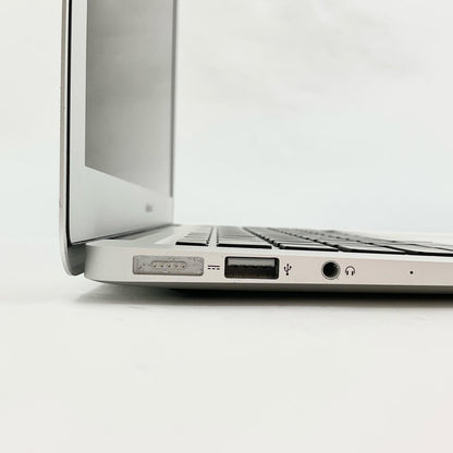 【全額返金保証】【最速発送】Apple MacBook Air 13.3インチ 2015 1.6GHz Intel Core i5 4GB SSD 128GB シルバー 93.7% 動作確認済