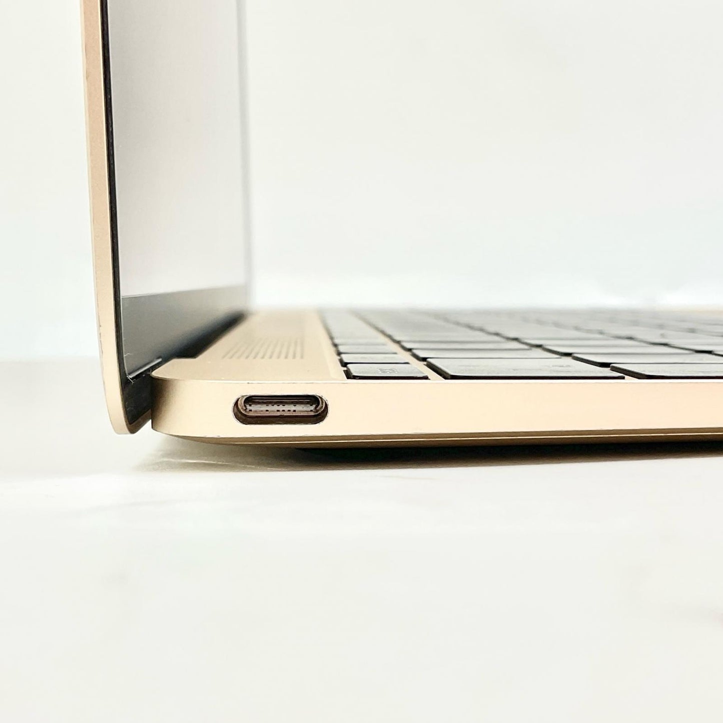 【全額返金保証】【最速発送】Apple MacBook 12インチ 2017 1.2GHz Intel Core m3 8GB SSD 256GB ゴールド 91.3% 動作確認済