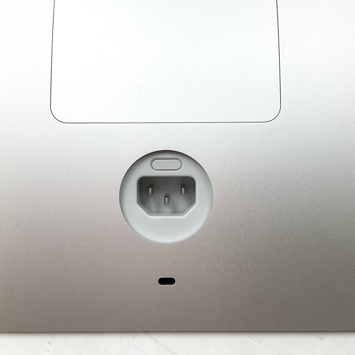 【全額返金保証】【最速発送】Apple iMac Retina 5K 27インチ 3.6 GHz 8コア Intel Core i9 40GB SSD 1TB シルバー 動作確認済