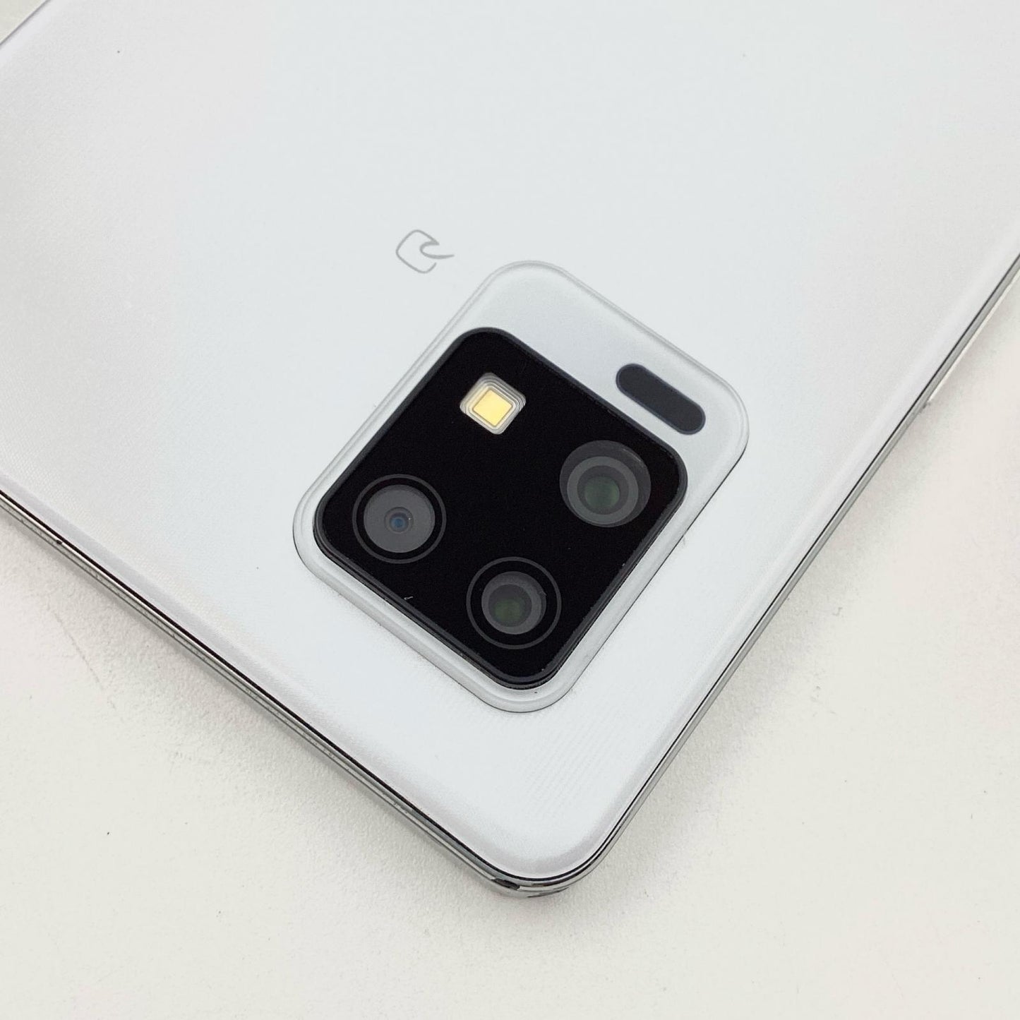 【全額返金保証】【最速発送】SHARP AQUOS zero6 128GB ホワイト Softbank A102SH 白ロム 動作確認済
