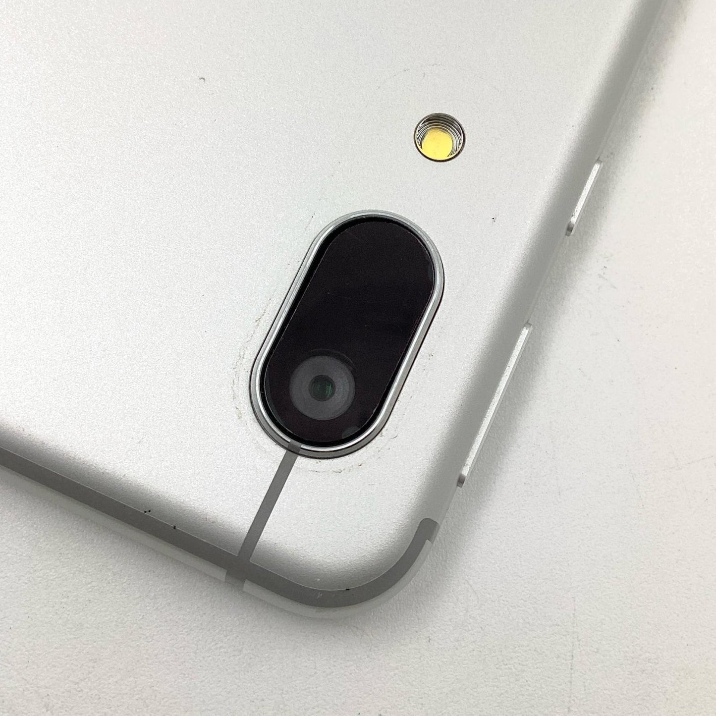 【全額返金保証】【最速発送】SHARP AQUOS sense3 basic 32GB シルバー au SHV48 白ロム 動作確認済