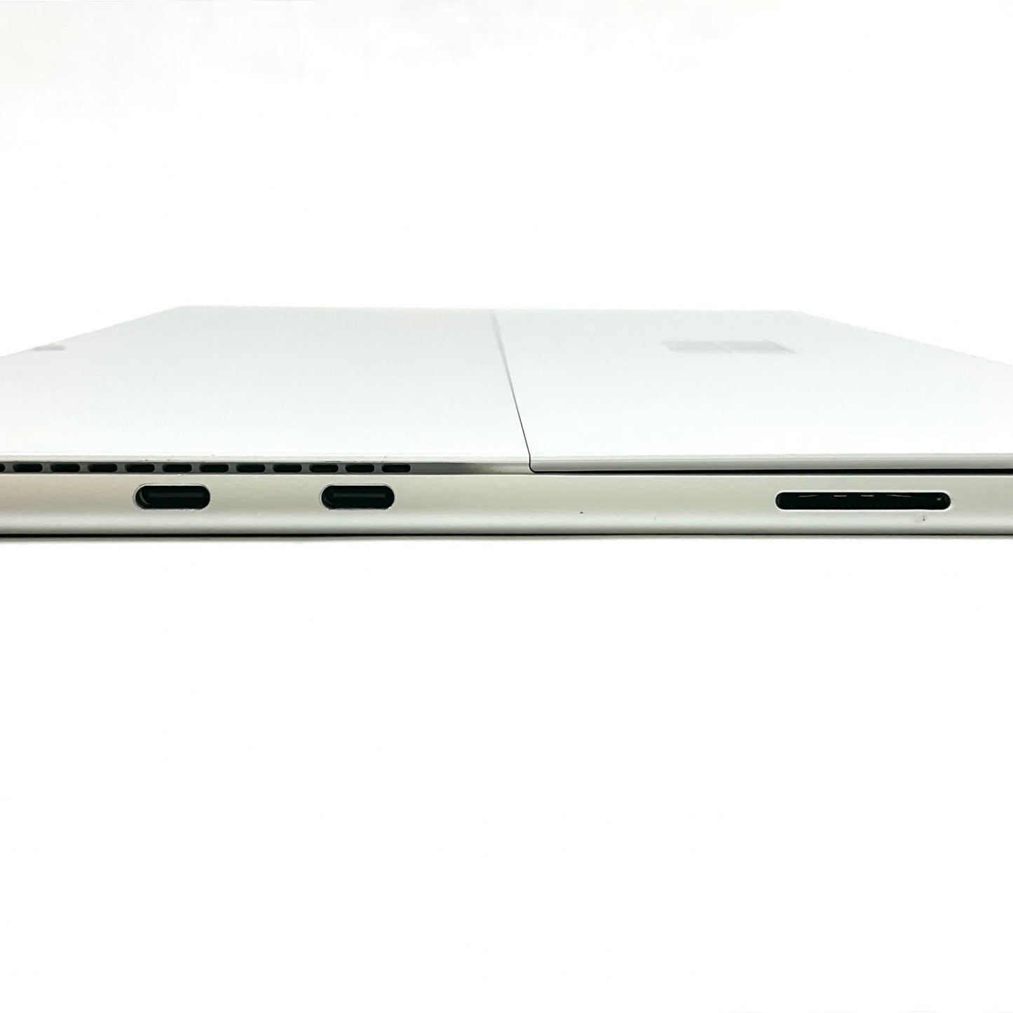 【最速発送】Microsoft Surface Pro 8 8PQ-00010 1983 11th Gen Intel(R) Core(TM) i5-1135G7 @2.40GHz 2.42GHz 8GB M.2 SSD 256GB 77.8%【難有】