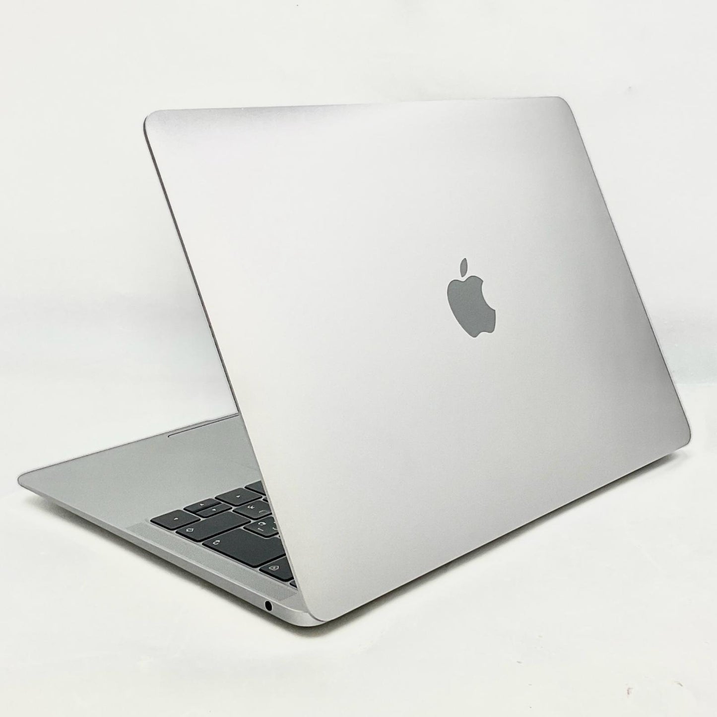 【全額返金保証】【最速発送】Apple MacBook Air 13.3インチ 2019 1.6 GHz デュアルコア Intel Core i5 8GB SSD 256GB スペースグレイ 81.3% 動作確認済