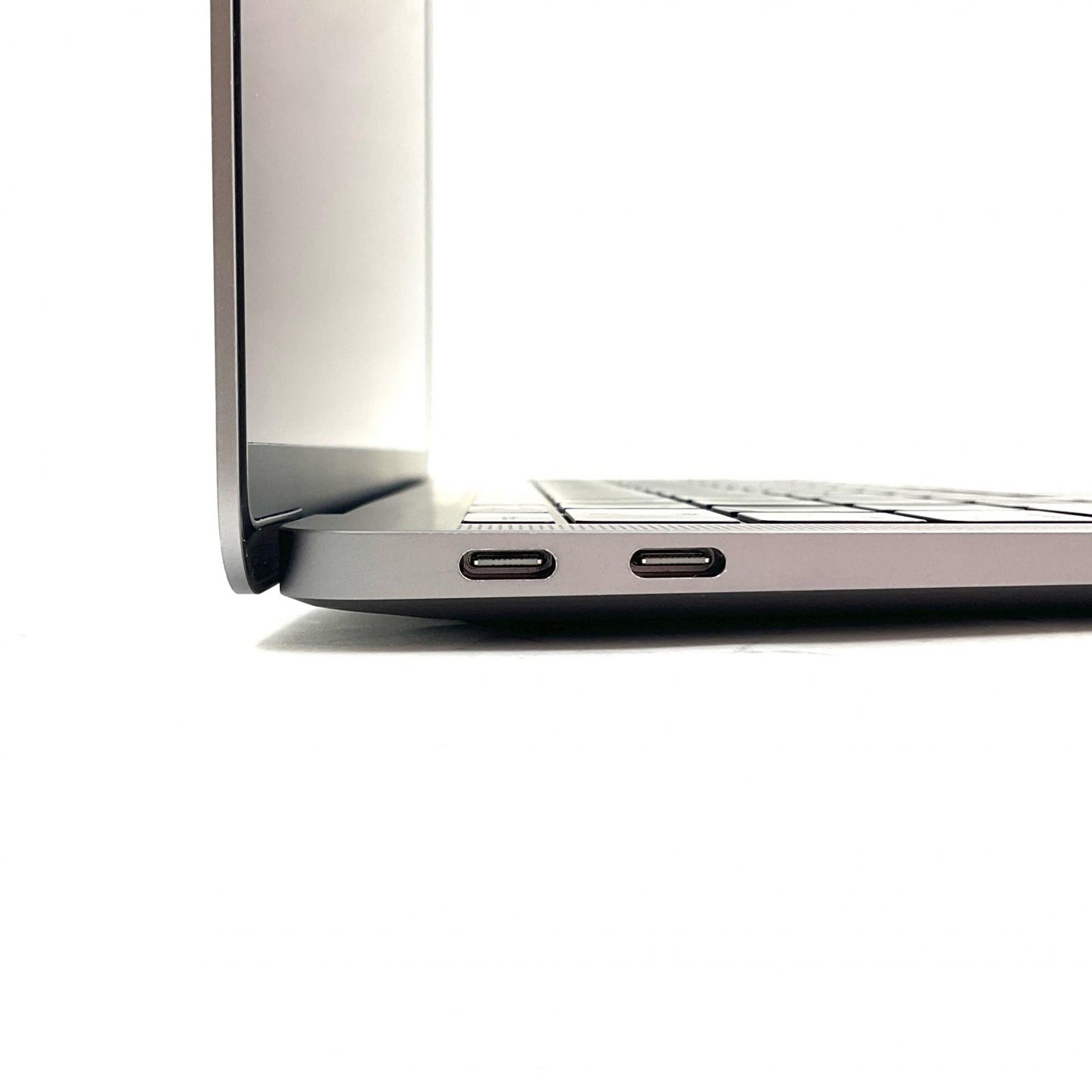 【全額返金保証】【最速発送】Apple MacBook Air 13.3インチ 2019 1.6 GHz デュアルコア Intel Core i5 8GB SSD 256GB スペースグレイ 81.3% 動作確認済
