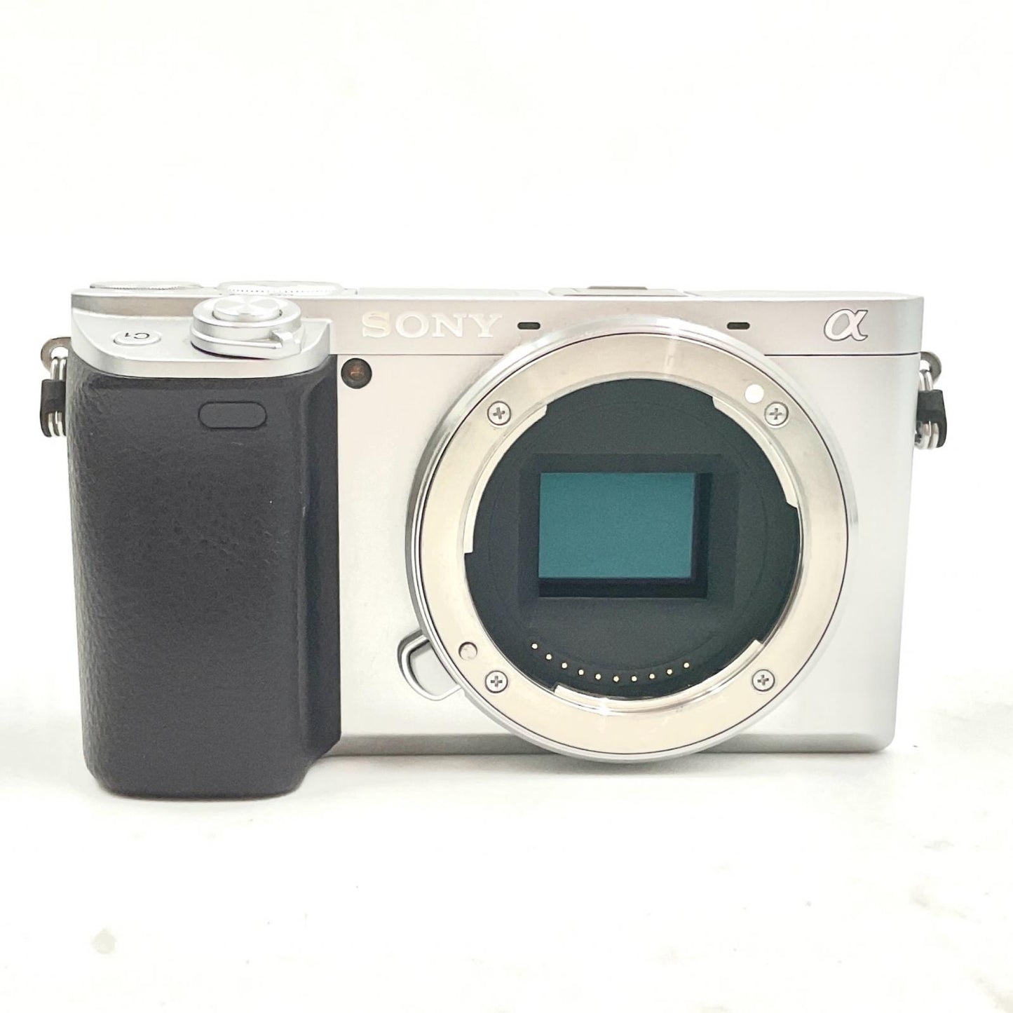 【全額返金保証】【最速発送】Sony デジタル一眼 α6400 ILCE-6400Y ダブルズームレンズキット シルバー 動作確認済