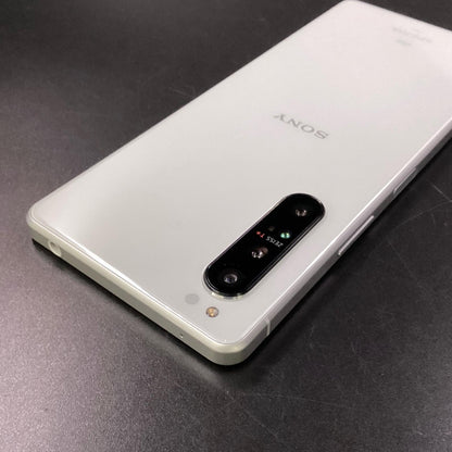 【全額返金保証】【最速発送】Sony Xperia 1 II 128GB ホワイト au SOG01 白ロム 動作確認済