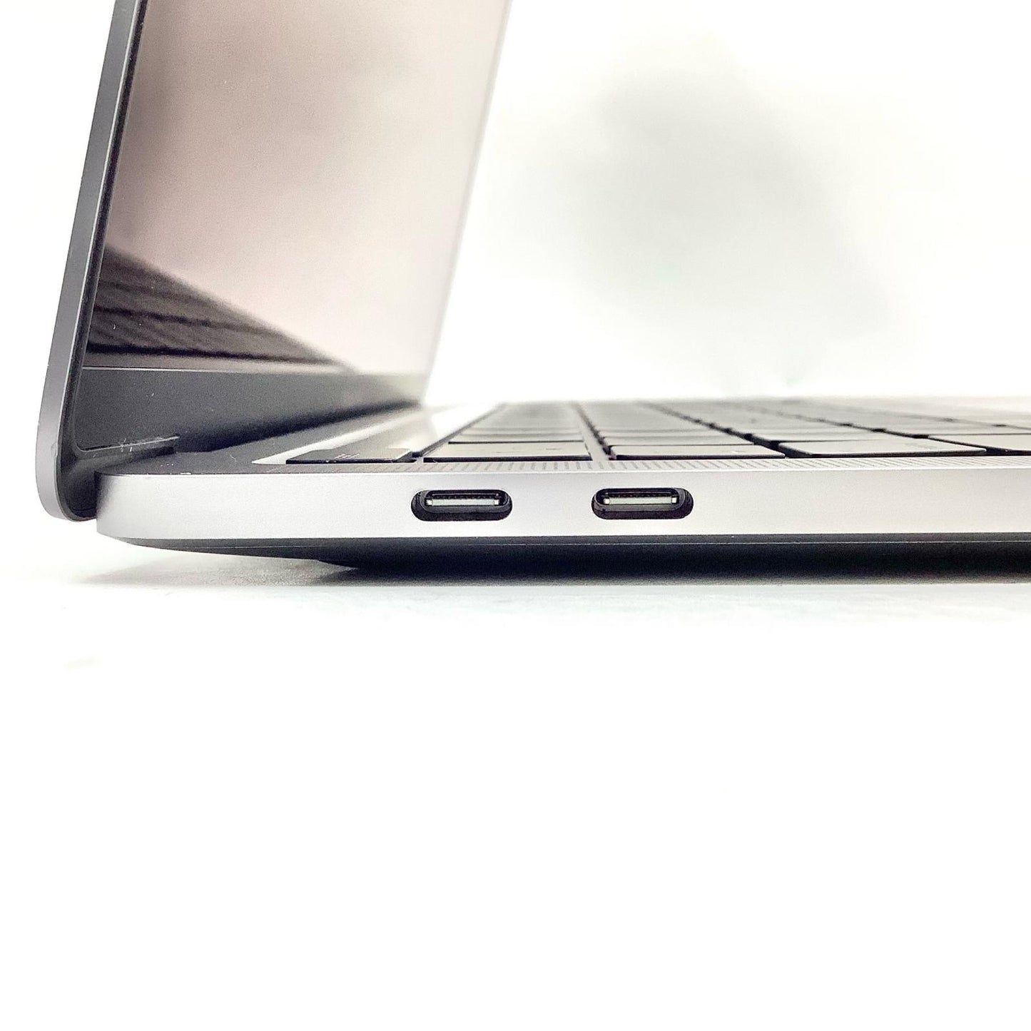 【全額返金保証】【最速発送】Apple MacBook Pro 13インチ 2020 M1 8GB SSD 512GB スペースグレイ 95% 動作確認済