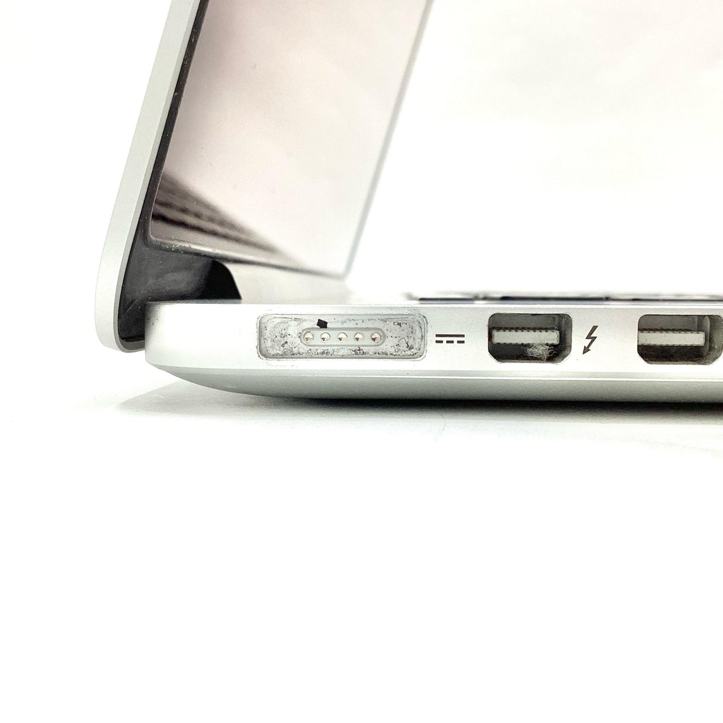 【全額返金保証】【最速発送】Apple MacBook Pro Pro 15インチ 2013 2.4 GHz クアッドコアIntel Core i7 8GB SSD 256GB シルバー 動作確認済