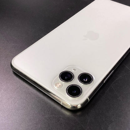 【全額返金保証】【最速発送】Apple iPhone iPhone 11 Pro Max 256GB シルバー docomo 白ロム 動作確認済 77%