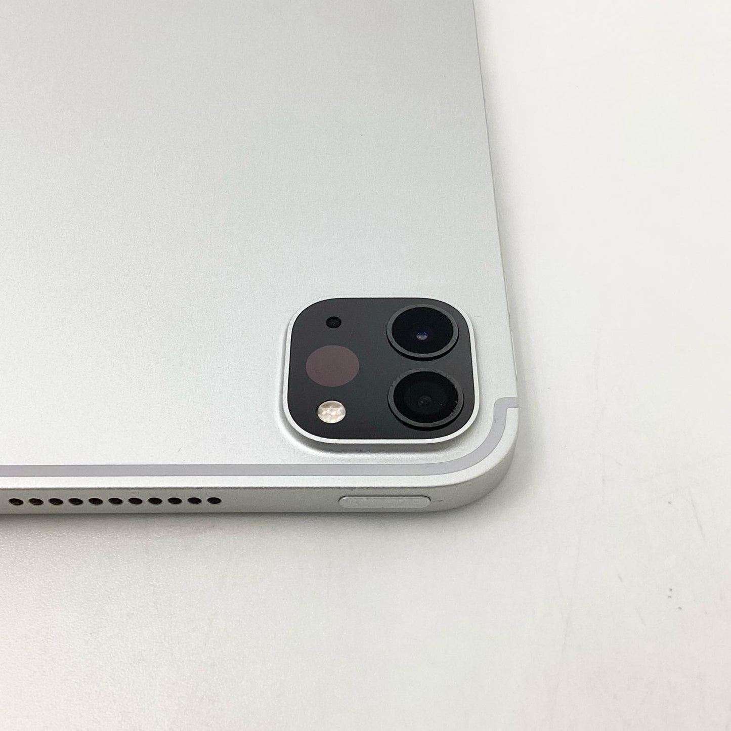 【全額返金保証】【最速発送】Apple iPad iPad Pro 12.9インチ 第5世代 256GB シルバー WiFi+Cellular SIMフリー 白ロム 動作確認済