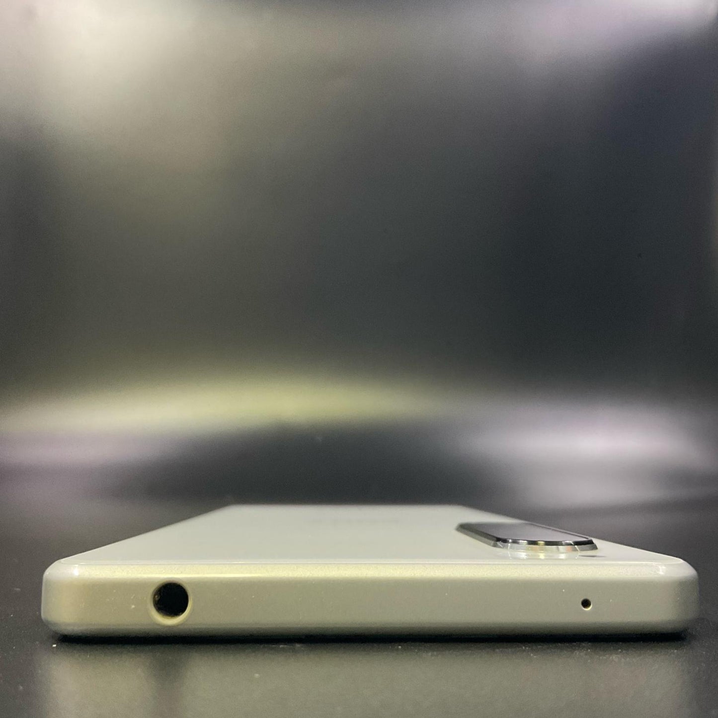 【全額返金保証】【最速発送】Sony Xperia 1 II 128GB White docomo SO51Aa 白ロム 動作確認済