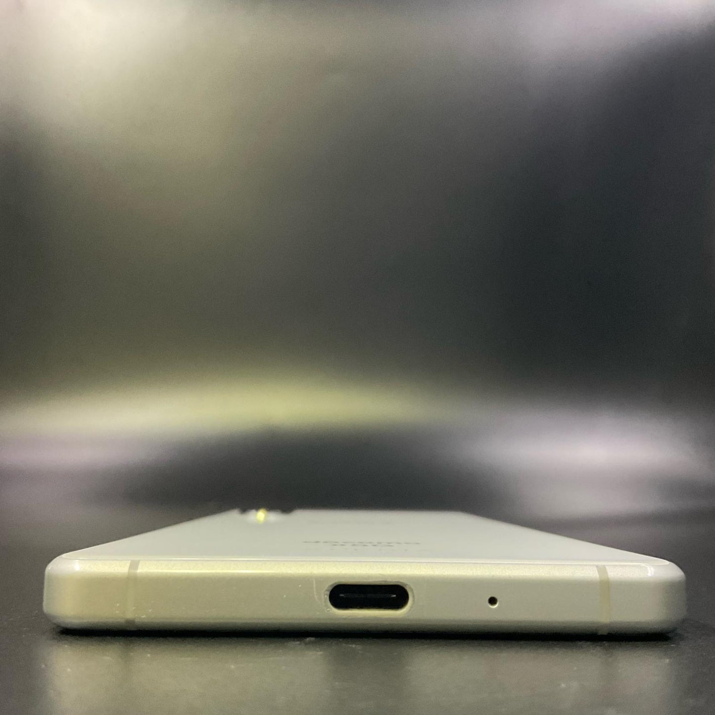 【全額返金保証】【最速発送】Sony Xperia 1 II 128GB White docomo SO51Aa 白ロム 動作確認済