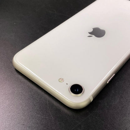 【全額返金保証】【最速発送】Apple iPhone iPhone SE（第3世代） 128GB スターライト au 白ロム 動作確認済 84%