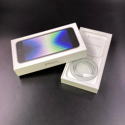 【全額返金保証】【最速発送】Apple iPhone iPhone SE（第3世代） 128GB スターライト au 白ロム 動作確認済 84%