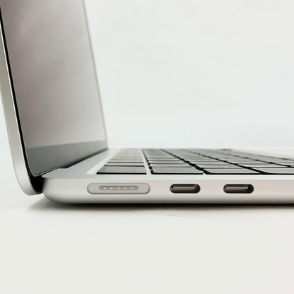 【全額返金保証】【最速発送】Apple MacBook Air 13.6インチ 2024 Apple M3 16GB SSD 256GB シルバー 100% 美品 動作確認済