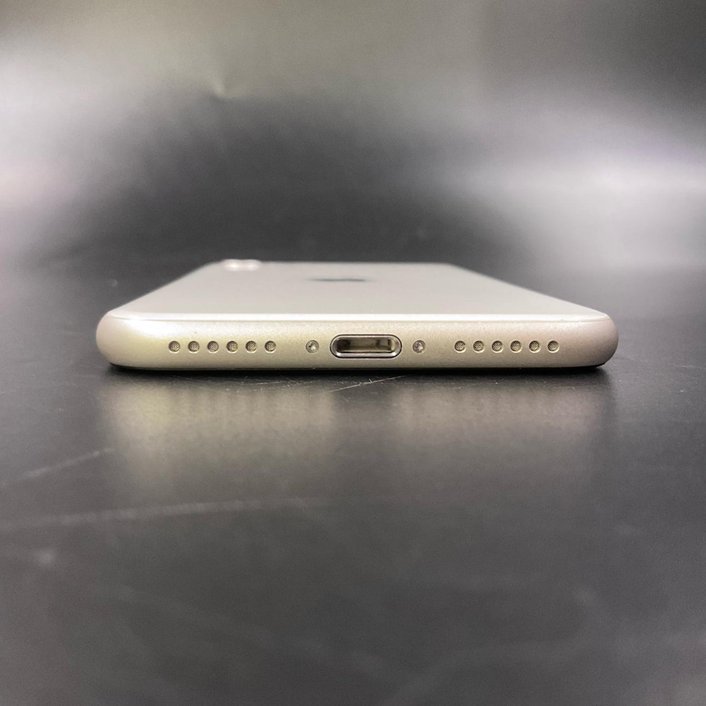 【全額返金保証】【最速発送】Apple iPhone iPhone SE（第3世代） 128GB スターライト SIMフリー 白ロム 美品 動作確認済 87%
