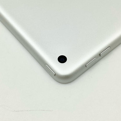 【全額返金保証】【最速発送】Apple iPad iPad 10.2インチ 第9世代 64GB シルバー Wi-Fi 動作確認済