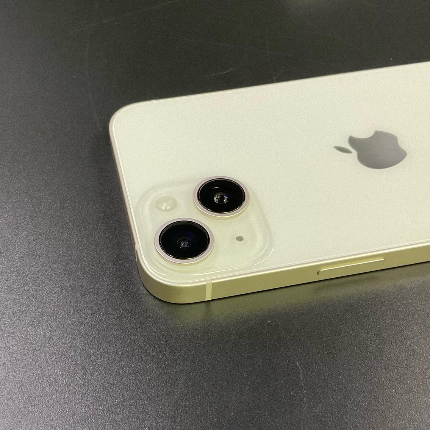 【全額返金保証】【最速発送】Apple iPhone iPhone 14 128GB スターライト SIMフリー 白ロム 美品 動作確認済 81%