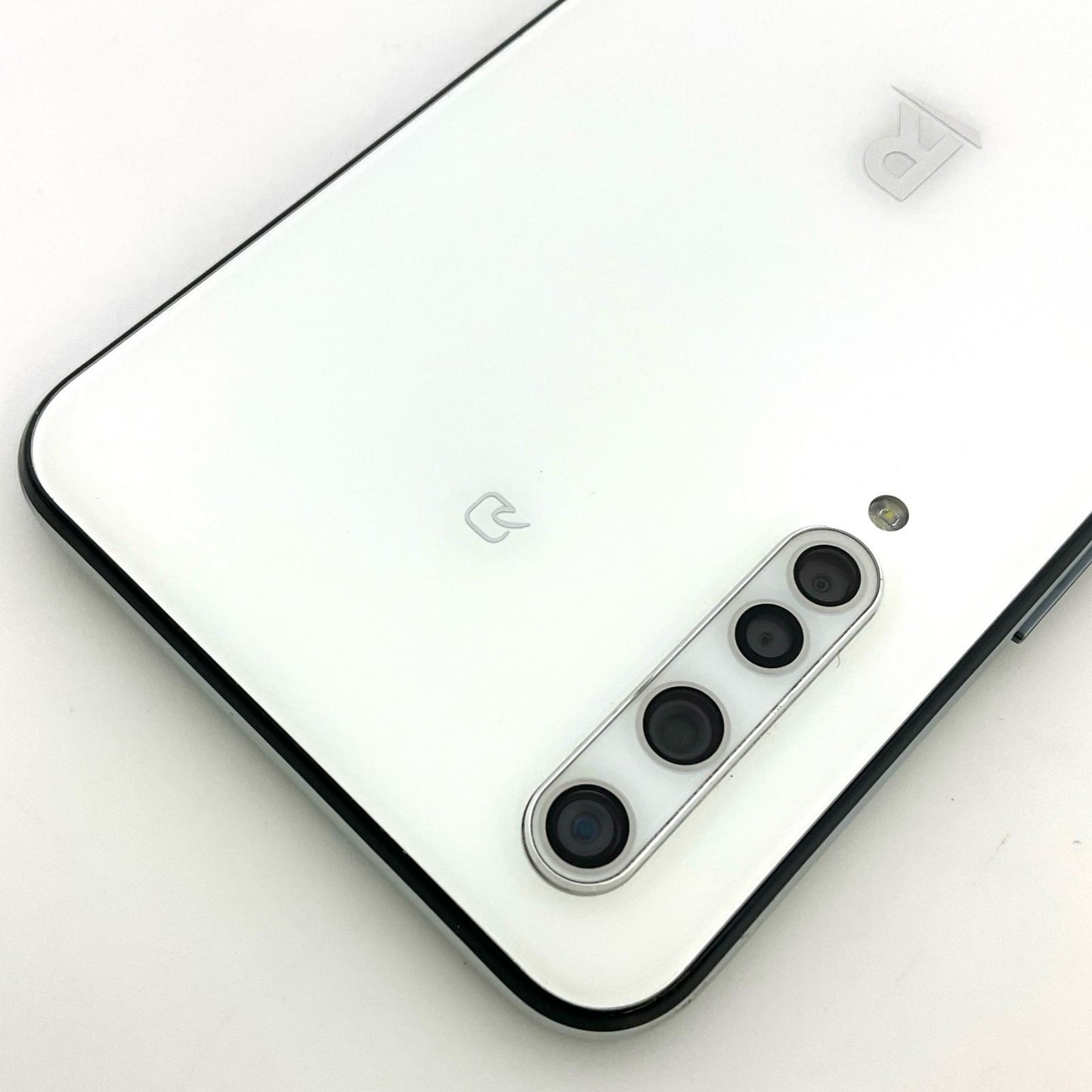 【全額返金保証】【最速発送】楽天モバイル Rakuten BIG 128GB ホワイト 楽天モバイル SIMフリー ZR01 白ロム 動作確認済