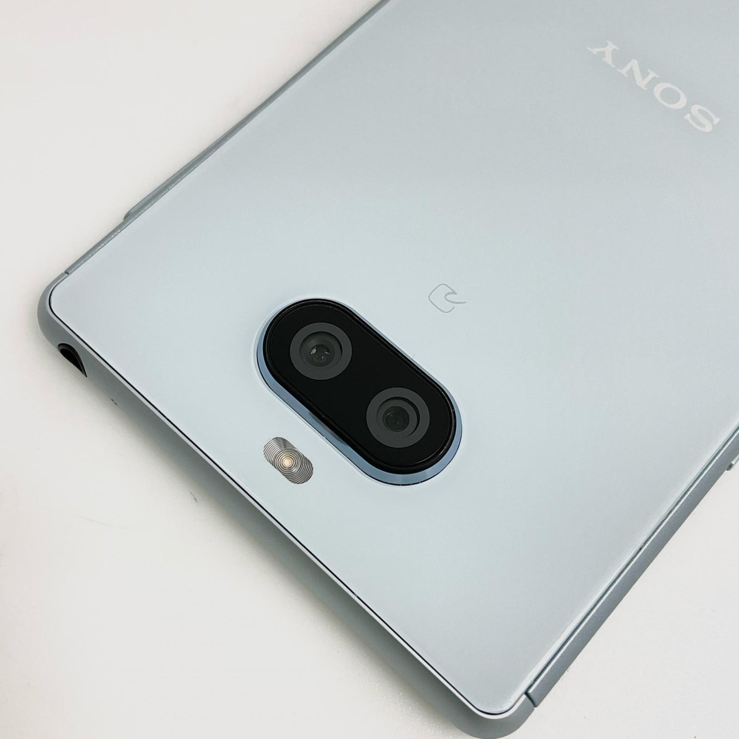【全額返金保証】【最速発送】Sony Xperia 8 64GB ブルー au SOV42 白ロム 動作確認済