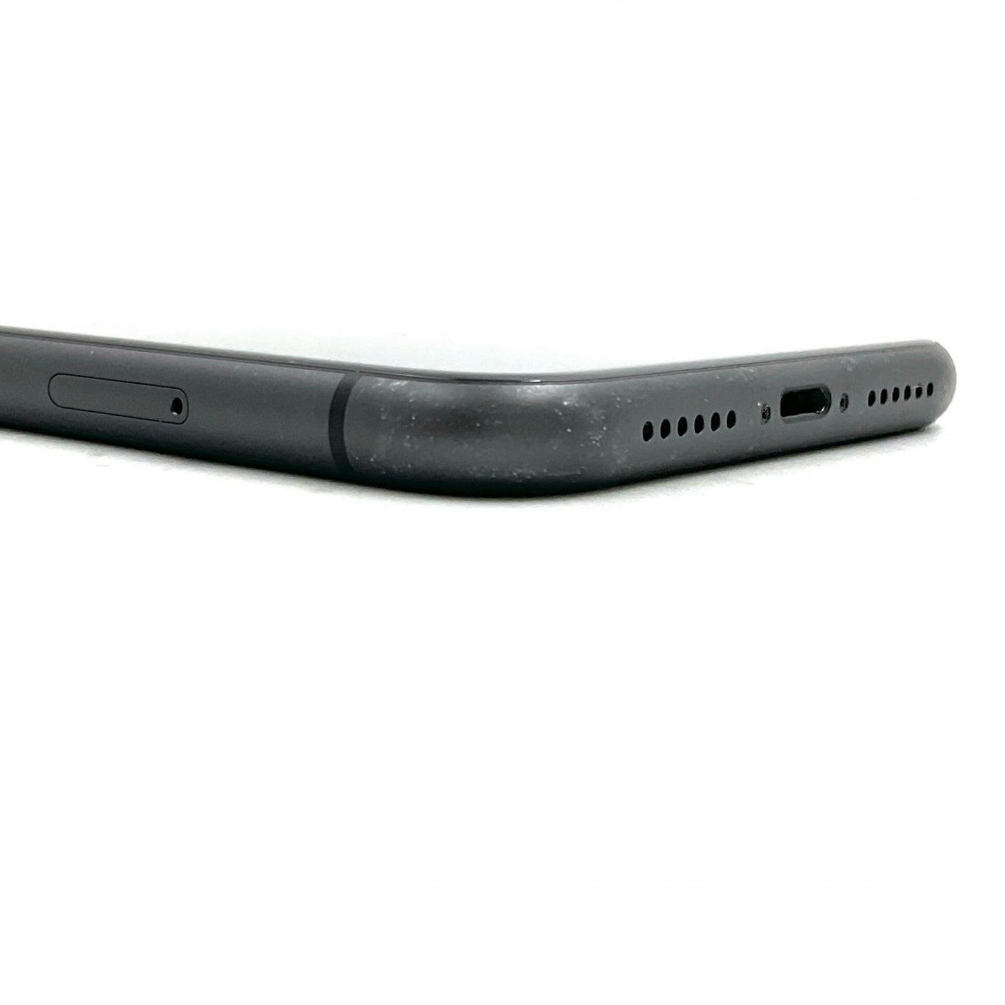 【全額返金保証】【最速発送】Apple iPhone iPhone 11 64GB ブラック docomo 白ロム 動作確認済 87%