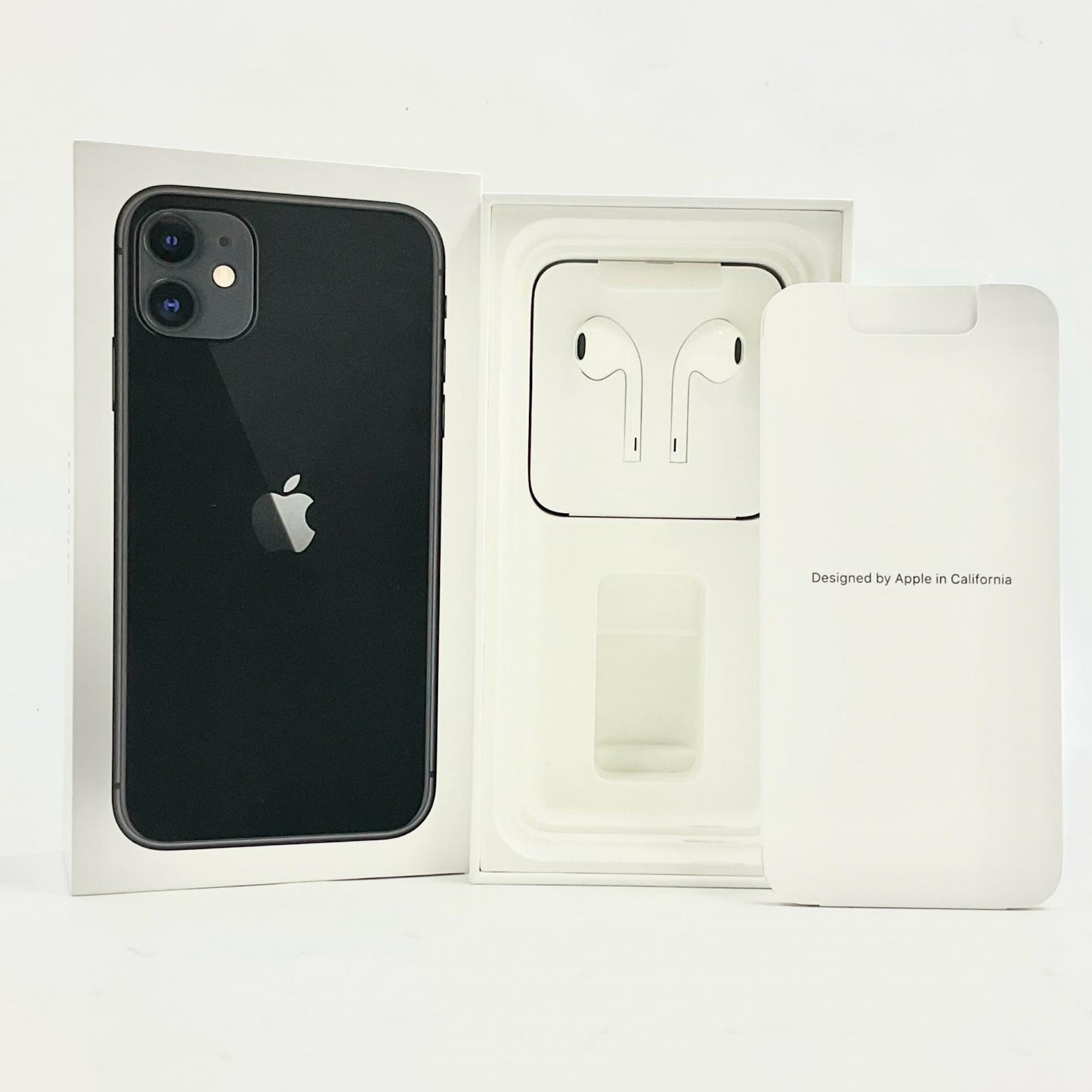 【全額返金保証】【最速発送】Apple iPhone iPhone 11 64GB ブラック docomo 白ロム 動作確認済 87%