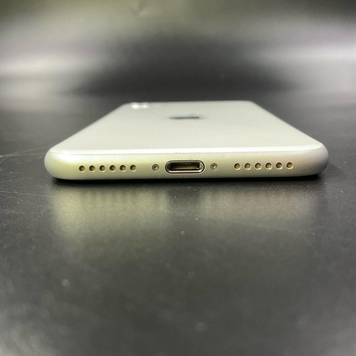【全額返金保証】【最速発送】Apple iPhone iPhone SE（第2世代） 128GB ホワイト SIMフリー 白ロム 動作確認済 74%