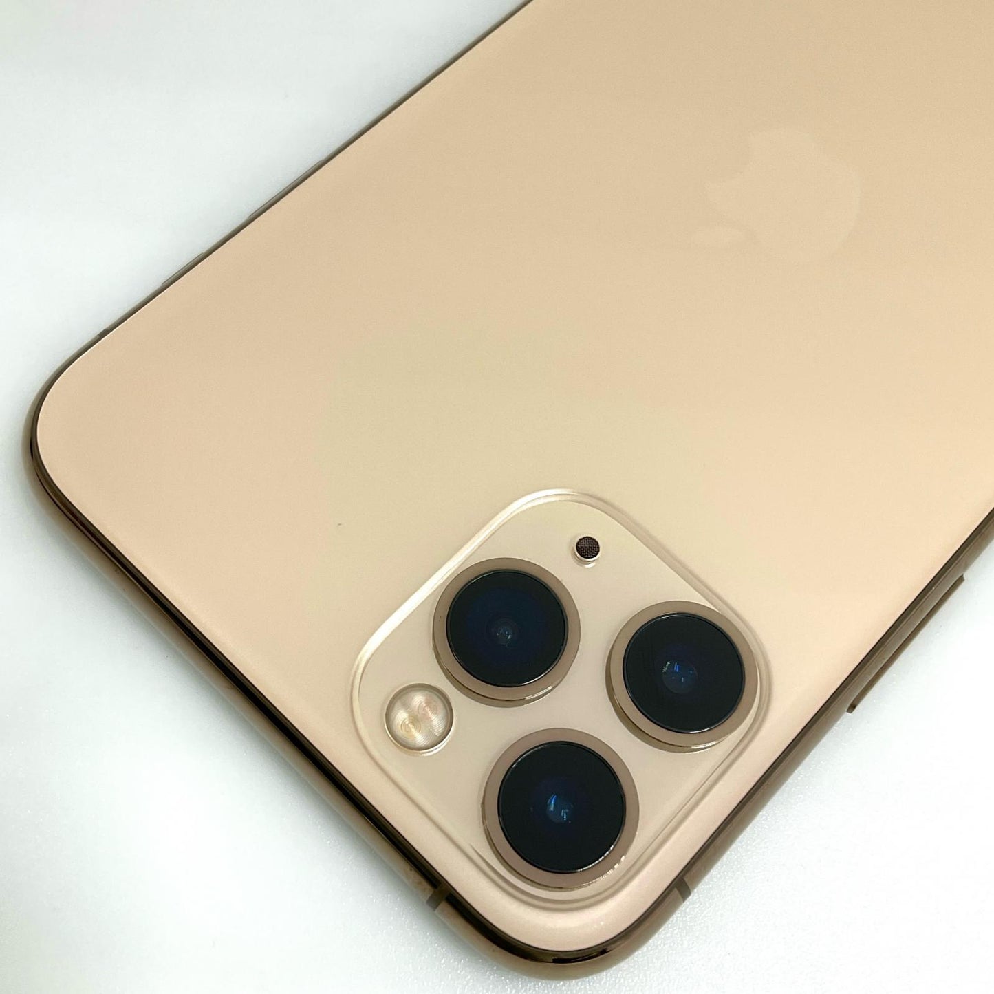 【最速発送】Apple iPhone iPhone 11 Pro 256GB ゴールド docomo 白ロム【難有】 77%