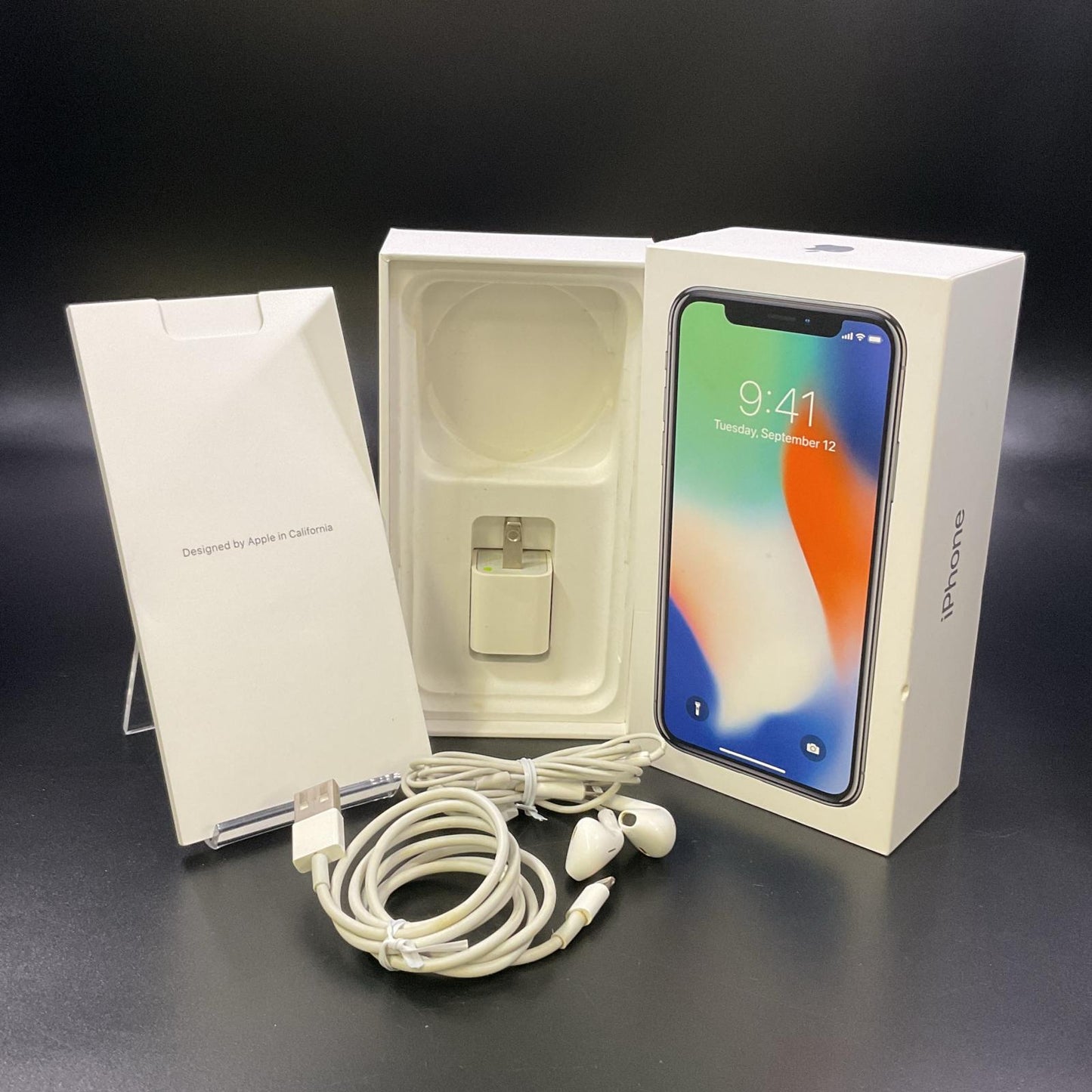 【全額返金保証】【最速発送】Apple iPhone iPhone X 64GB シルバー docomo 白ロム 動作確認済 82%