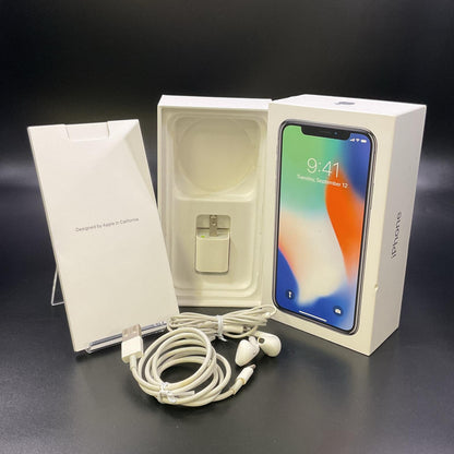 【全額返金保証】【最速発送】Apple iPhone iPhone X 64GB シルバー docomo 白ロム 動作確認済 82%