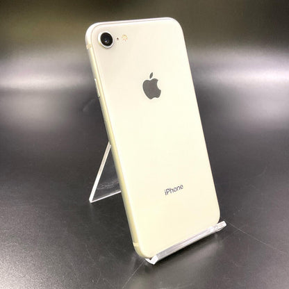 【全額返金保証】【最速発送】Apple iPhone iPhone 8 64GB シルバー docomo 白ロム 動作確認済 83%