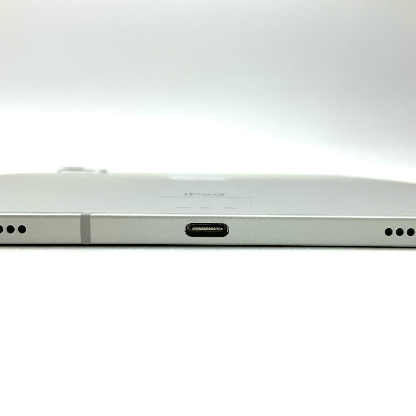 【最速発送】Apple iPad Pro 11インチ 第2世代 256GB シルバー WiFi+Cellular au 白ロム【難有】