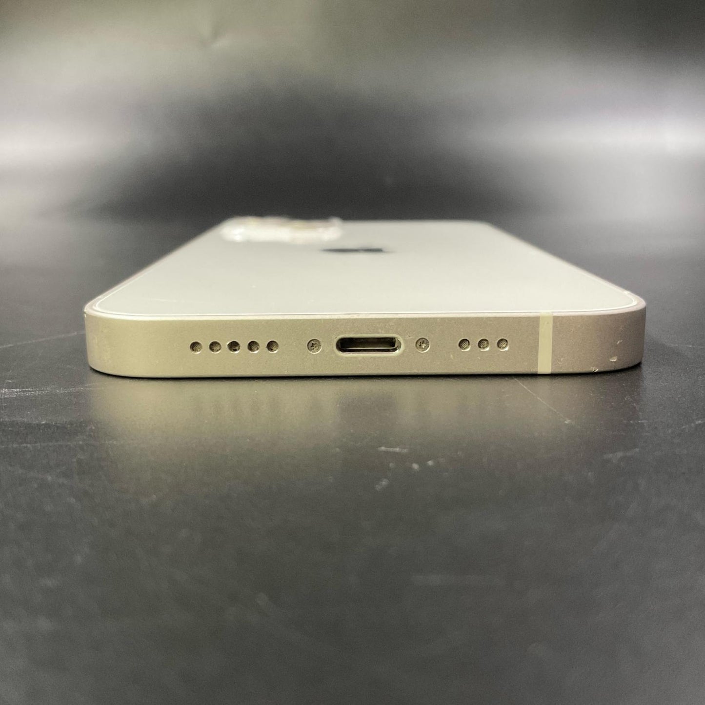 【全額返金保証】【最速発送】Apple iPhone iPhone 13 128GB スターライト au 動作確認済 91%
