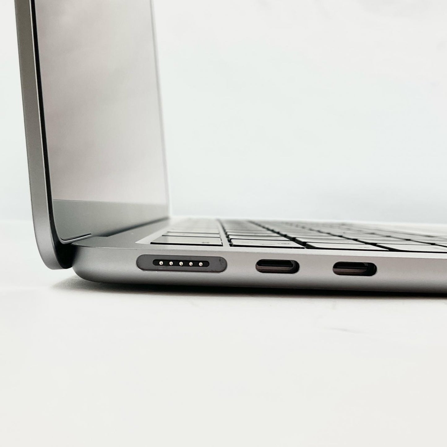 【全額返金保証】【最速発送】Apple MacBook Air 13.6インチ 2024 Apple M3 8GB SSD 256GB スペースグレイ 100% 超美品 動作確認済
