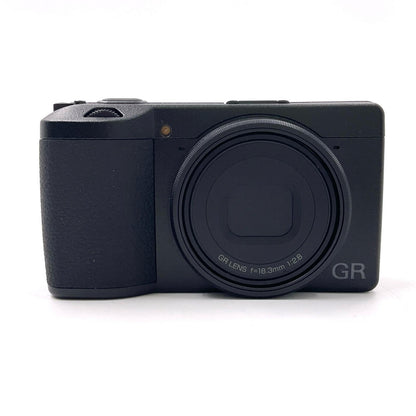 【全額返金保証】【最速発送】RICOH コンパクトデジタルカメラ RICOH GR III 超美品 動作確認済
